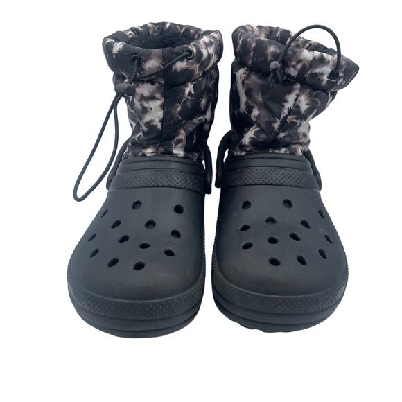 Crocs Neo Puff Booties Lined Faux Fur Black Tie Dye  Mens 8 Womens 10 Unisex